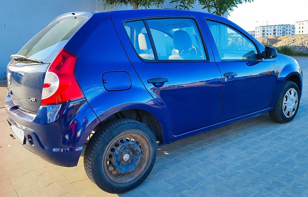 Sprzedam samochód osobowy Dacia Sandero
