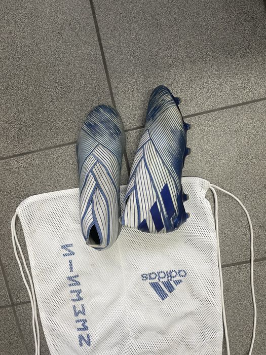 Chuteiras adidas nemeziz
