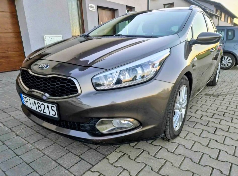 Samochód KIA CEED