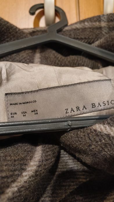 Casaco formal em tons de cinza