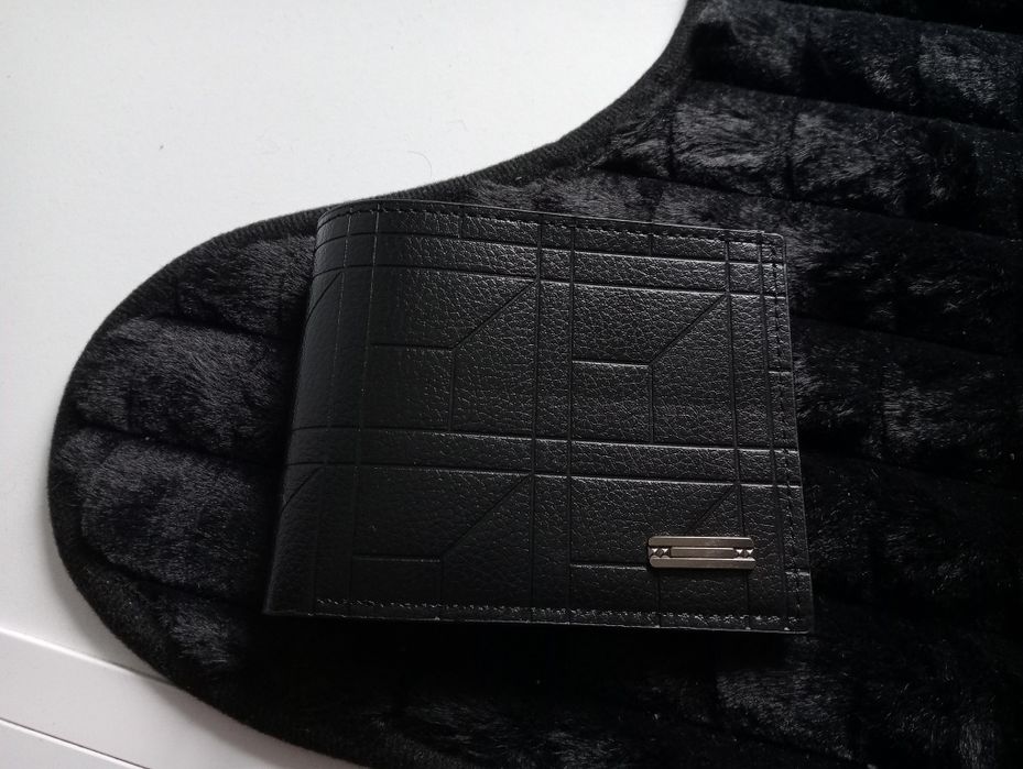 Cienki portfel męski czarny