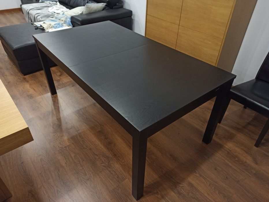 Mesa sala madeira 2,60m + cadeiras pele