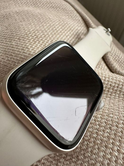 Apple Watch SE 2 generacji 44mm