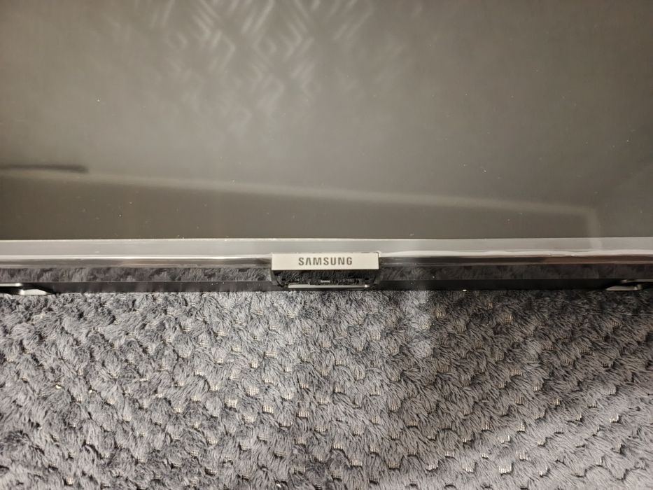Смарт тв Samsung UHD AU7100