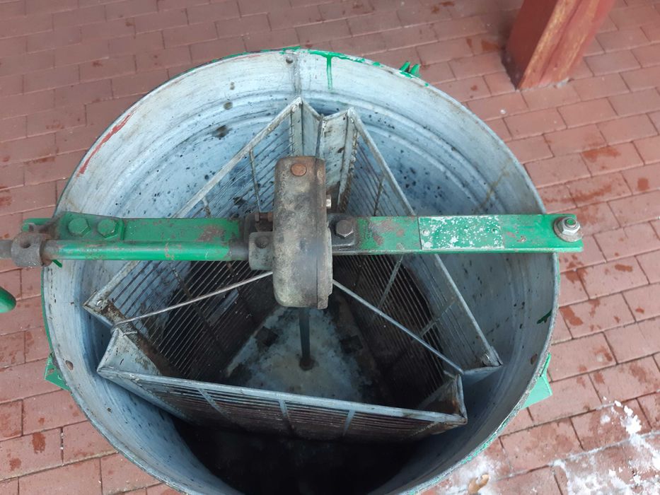 Miodarka wirówka do miodu 3-ramkowa