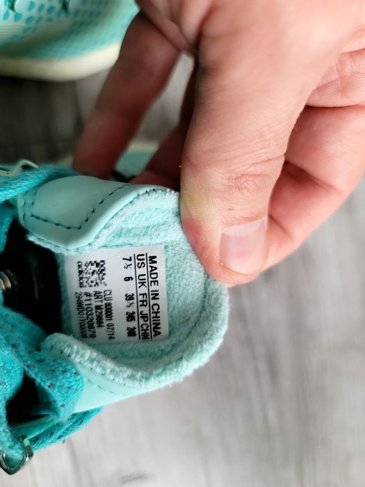 Продам фірмові кросівки Adidas rokcet boost