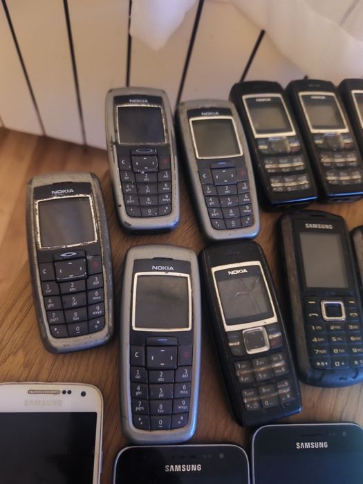 Telefony Samsung Nokia Hammer