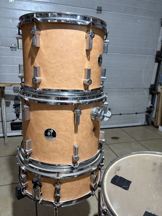 Bateria Sonor 1007 cor de madeira