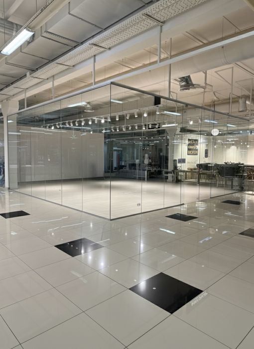 Здається приміщення в меблевому ТЦ «Діамант»