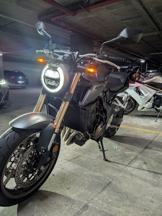 Honda Cb650r 2023 - Gray - 2500kms