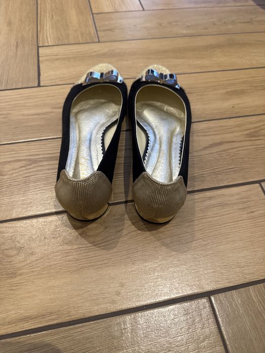 Buty baleriny rozmiar 38 złoto czarne.