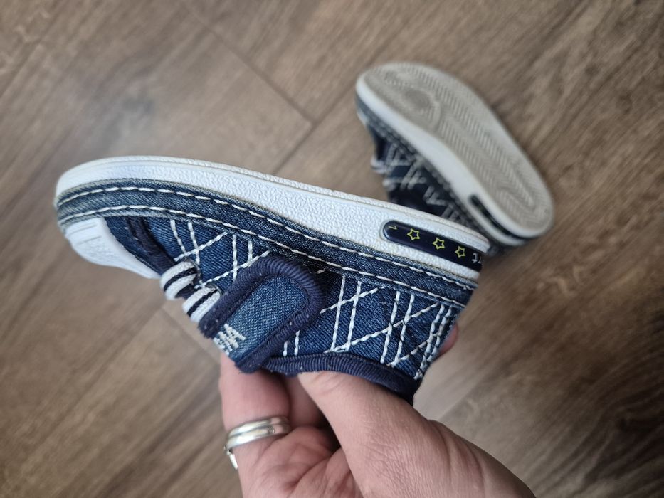 Buty niechodki dla dziecka Walky 
Rozmiar 19