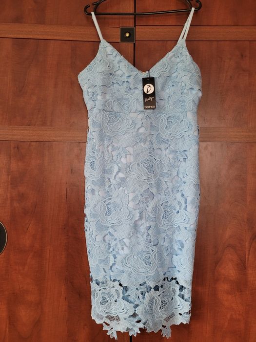 Nowa sukienka damska firmy Boohoo