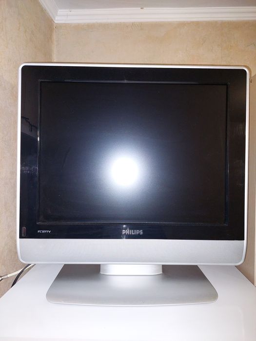 Продам полку-кронштейн для телевизора