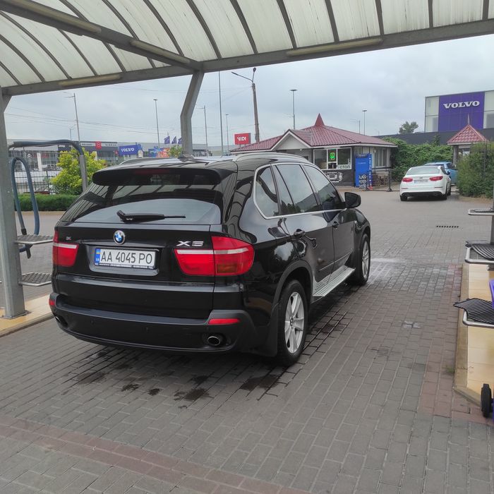 Продам БМВ Х5 е70 бензин