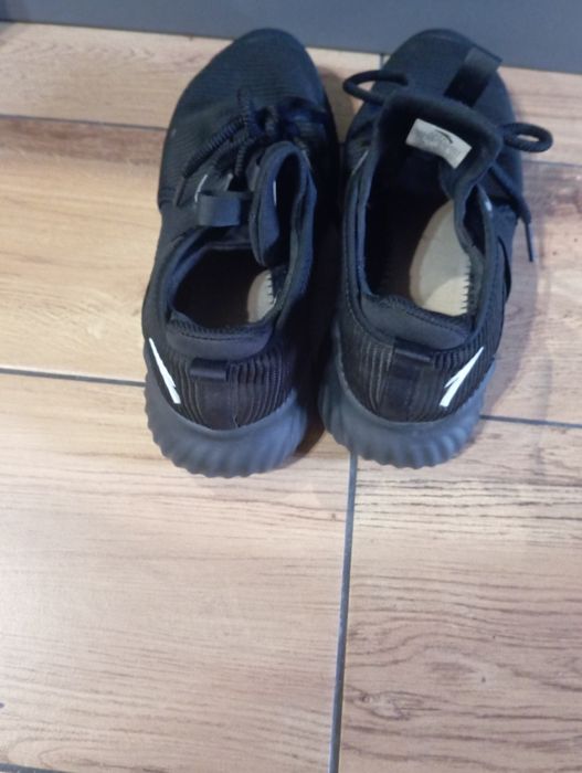 Кросовки женские