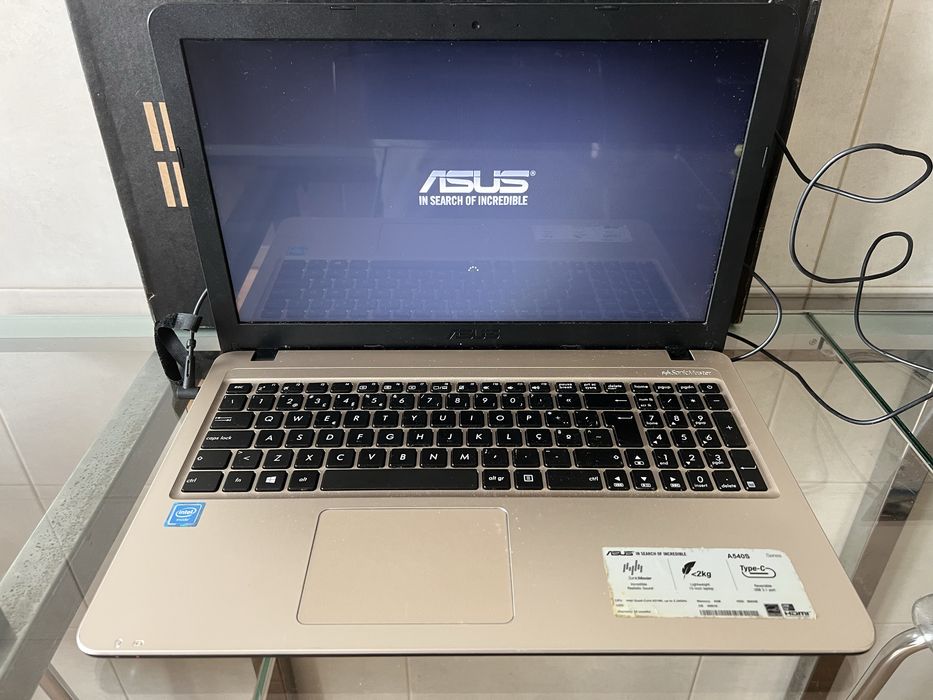 Portatil Asus A540S - 15,6”- 4GB RAM - 500GB HDD