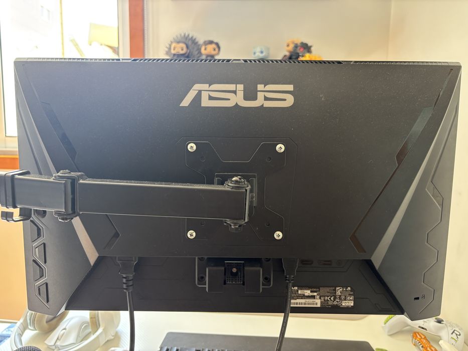 Computador gaming + monitor 144hz Asus
