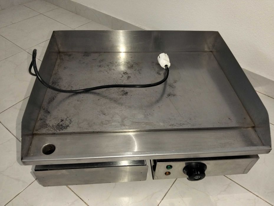 Vendo Chapa elétrica usado em bom estado de uso