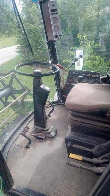 Kombajn zbożowy John Deere 1055