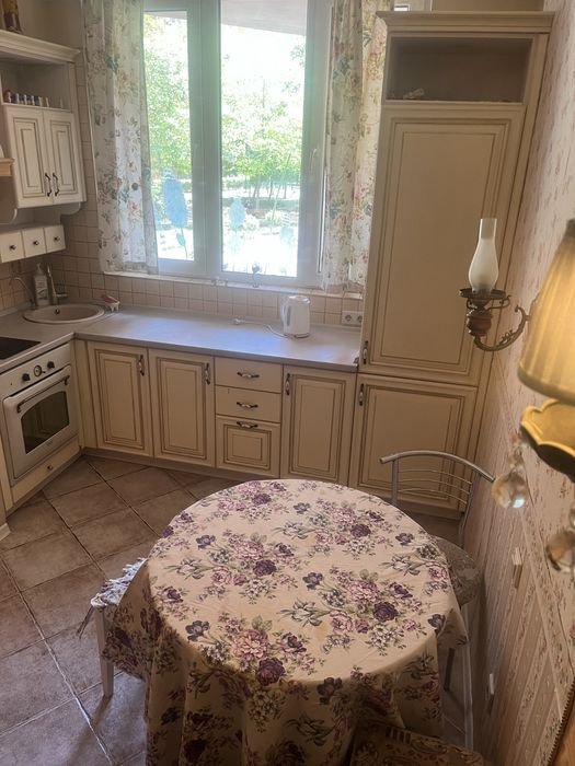 Посуточно квартира на Радужном(Таирова)Собственник! Первый этаж