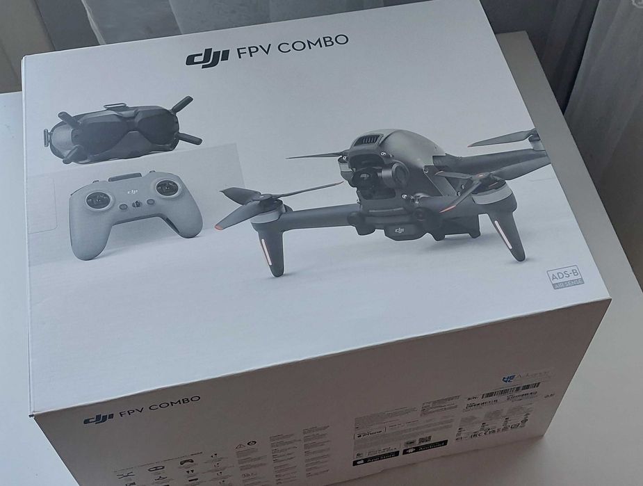 DJI FPV combo + (3 baterie, HUB, arm braces) - wylatane tylko 2h20min