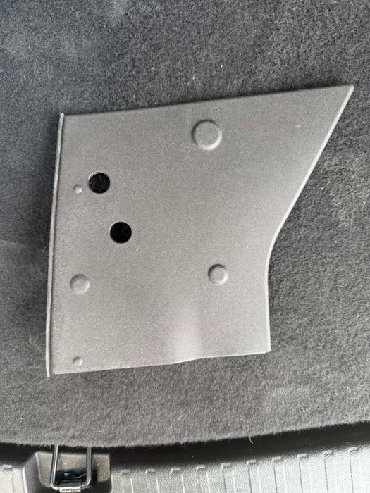 НОВА оригінальна накладка Audi A4 B9 / A5 B9 №8W0 805 205 (BC6)