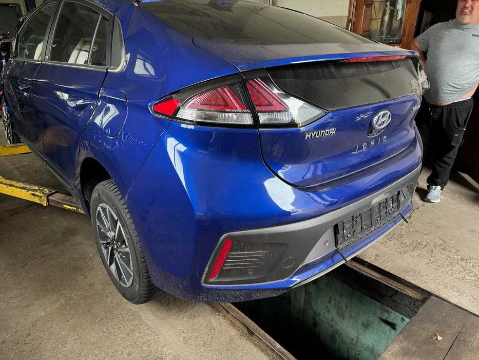 Фара для Hyundai IONIQ комплект/РОЗБОРКА
