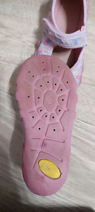 Kapcie dla dziewczynki