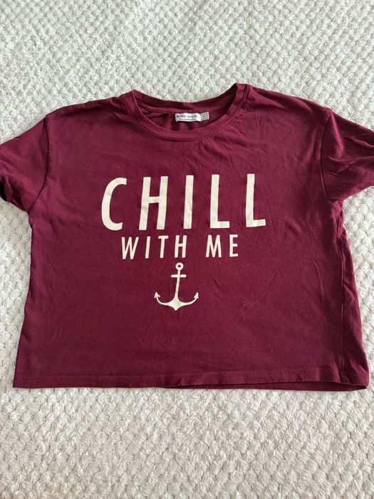 Basicowy Tshirt Bershka rozmiar xs
 Długość 43 cm