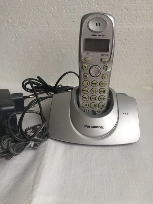 Цифровой беспроводной телефон "Panasonic"