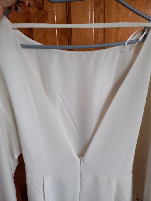 Asos haftowana sukienka zdobiona  cekiny  ecru srebrna m midi