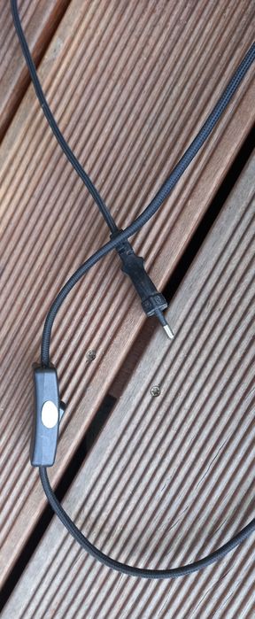 Lampa Loft indriustal. Czarna trójnóg