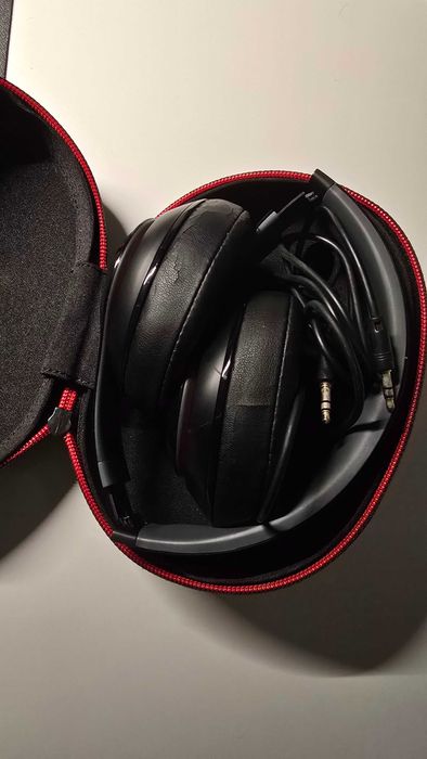 Beats studio 2.0