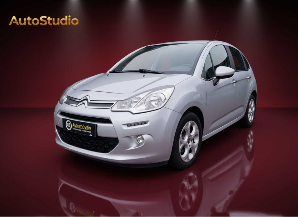 AutoStudio para Stand de Automóveis