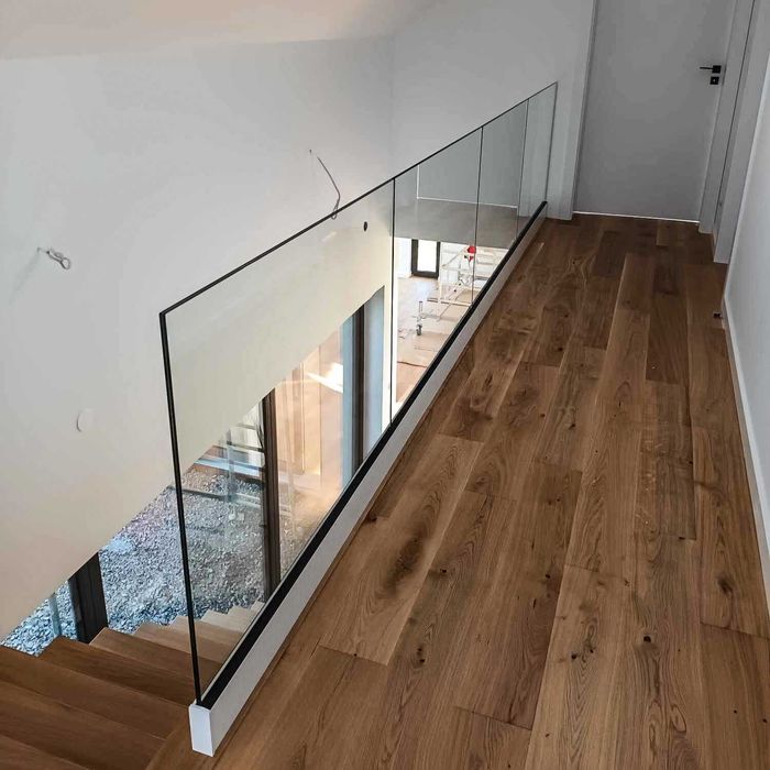 Balustrada Szklana Barierki Balkonowe Poręcz Szklana Balkon Francuski