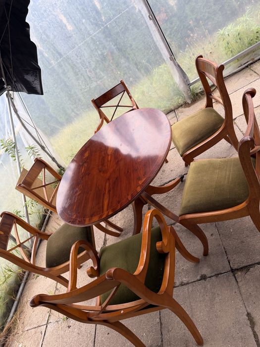 Piekny komplet meblowy