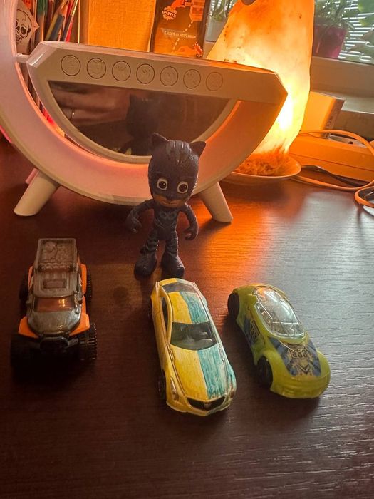 Машинки цікаві металеві