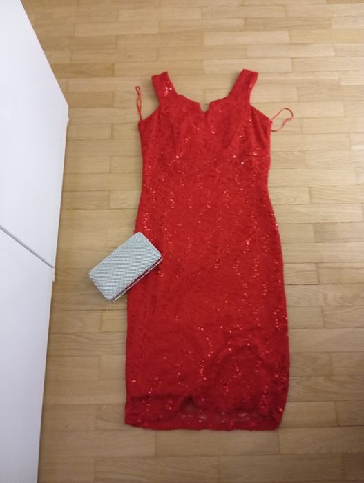 Sukienka czerwona Quiz