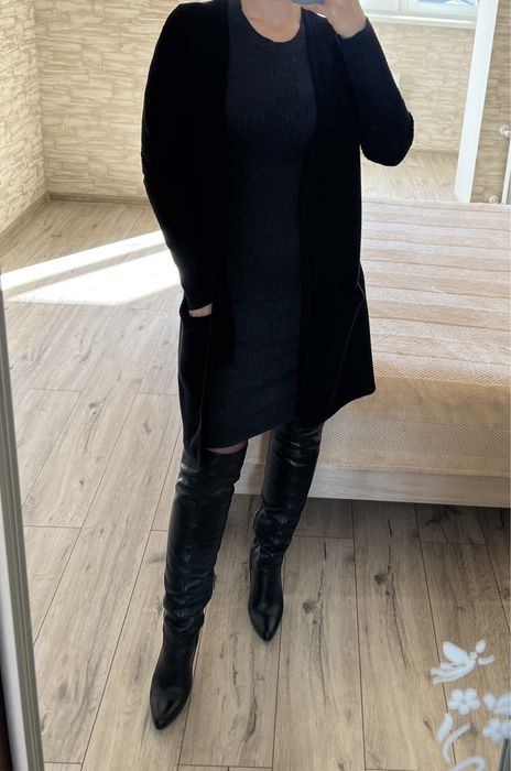 Трикотажна еластична сіра сукня в рубчик ZARA