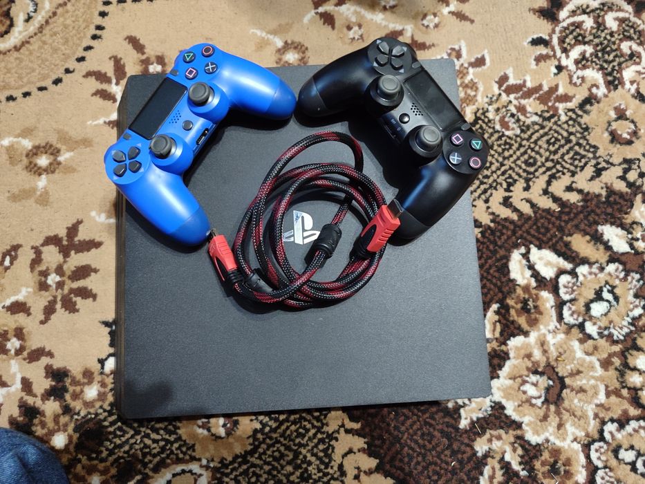 Продам :sony ps4 pro 1тб