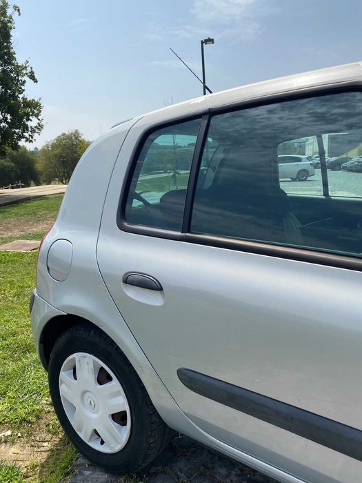 Renault Clio 1.2 gasolina 2001 5 Portas - Avaria de Motor