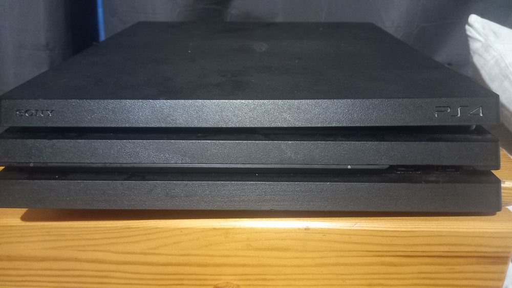 Ps4 pro 1tb sprawne