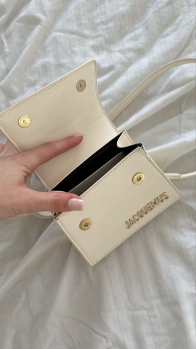 Біла сумка jacquemus