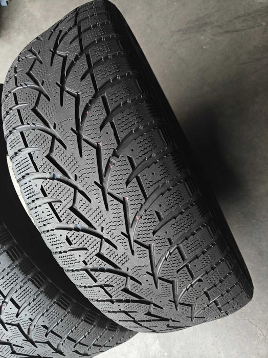 2шт R20 235 55 шини зимові Toyo Obseve G3-Ice добрий стан