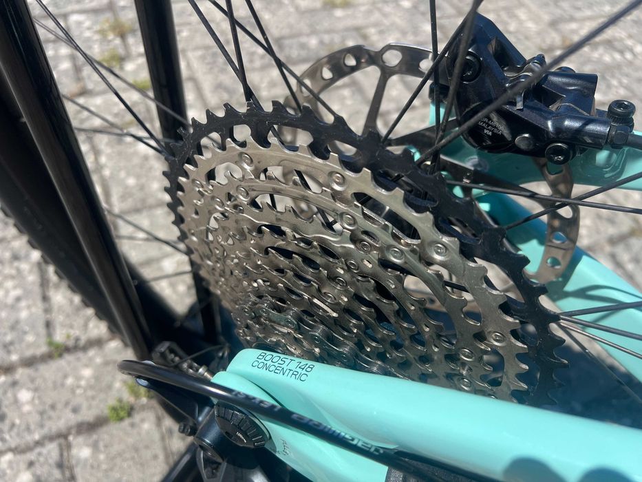 Bicicleta de montanha elétrica ORBEA RISE M20 (2021) Tam. M - Seminova