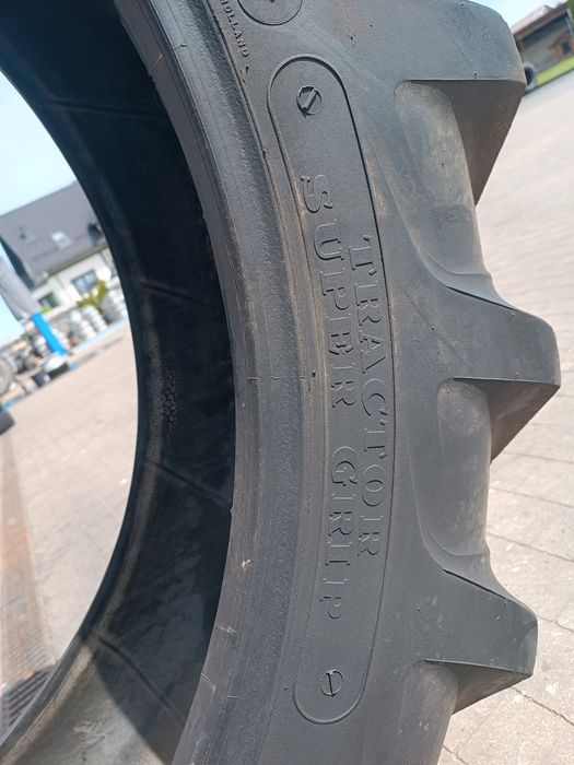 13.6R36  Vredestein Tractor Super Grip 13.6-36 12r36