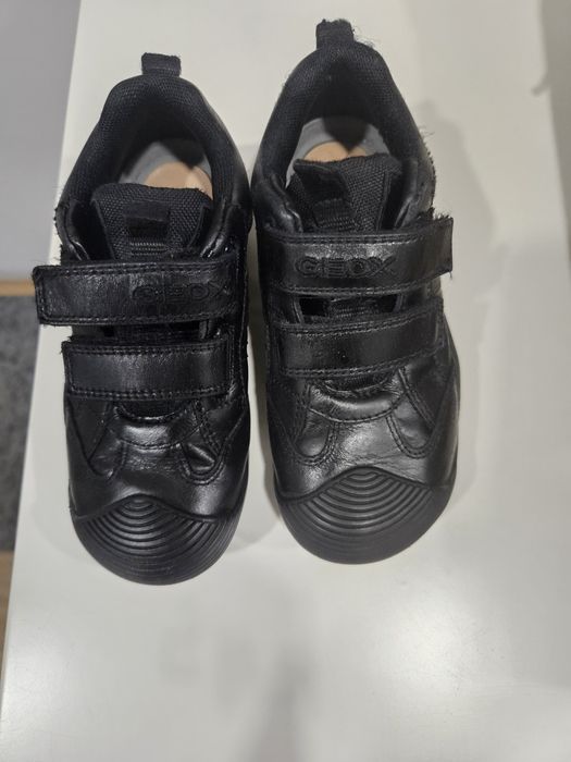 Sapatilhas/ sapatos geox 27