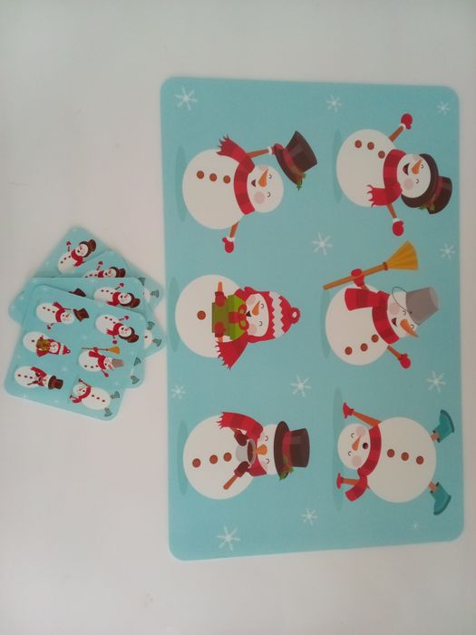 Zestaw świąteczny 4 podkładki na stół + 4 małe podkładki pod kubek