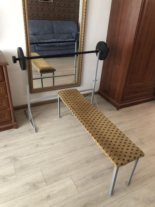 Брусся  настінні